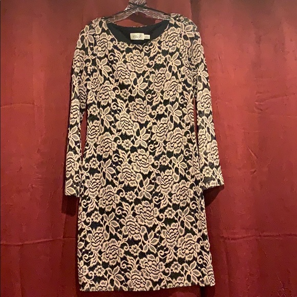 Dress - Picture 1 of 2